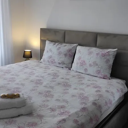 Harizma - Lena Apartment *